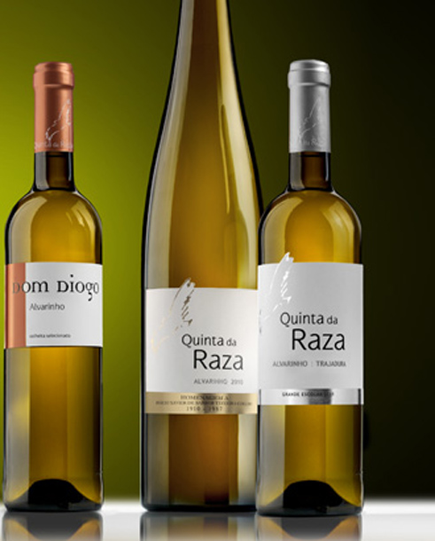 <p>R&oacute;tulos para as garrafas de vinho<br />
da Quinta da Raza.</p>

<p>&nbsp;</p>
